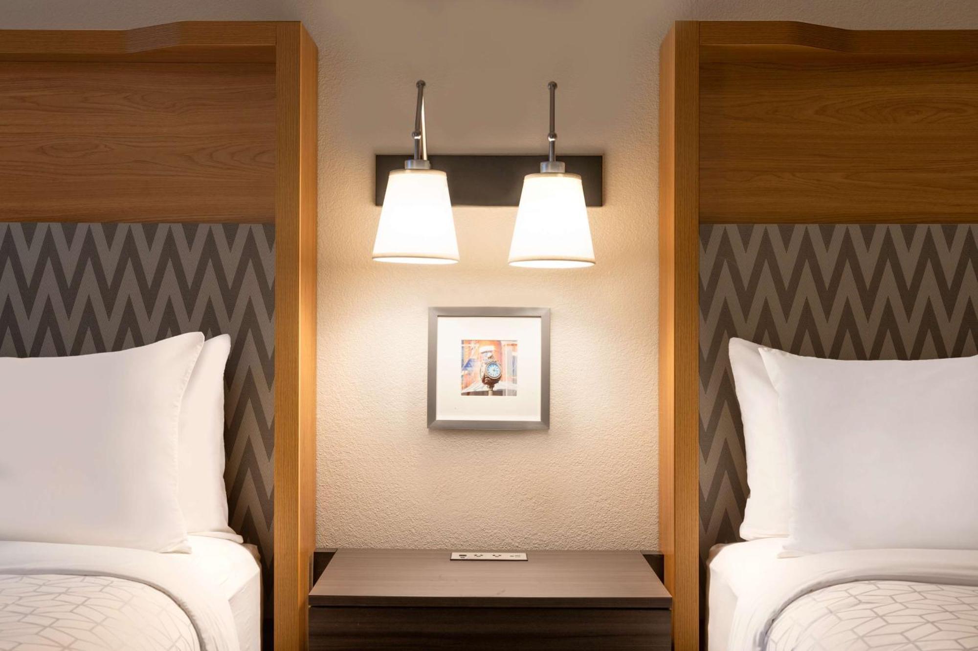 Doubletree By Hilton Fort Worth South Extérieur photo